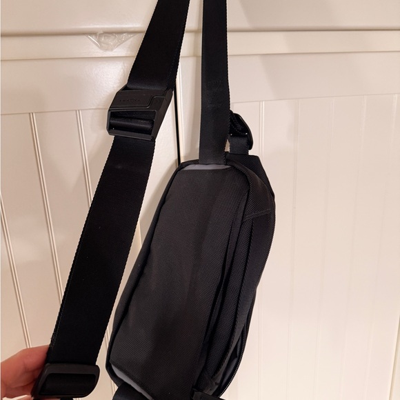 Aer City Sling 2 Bag - Picture 5 of 5